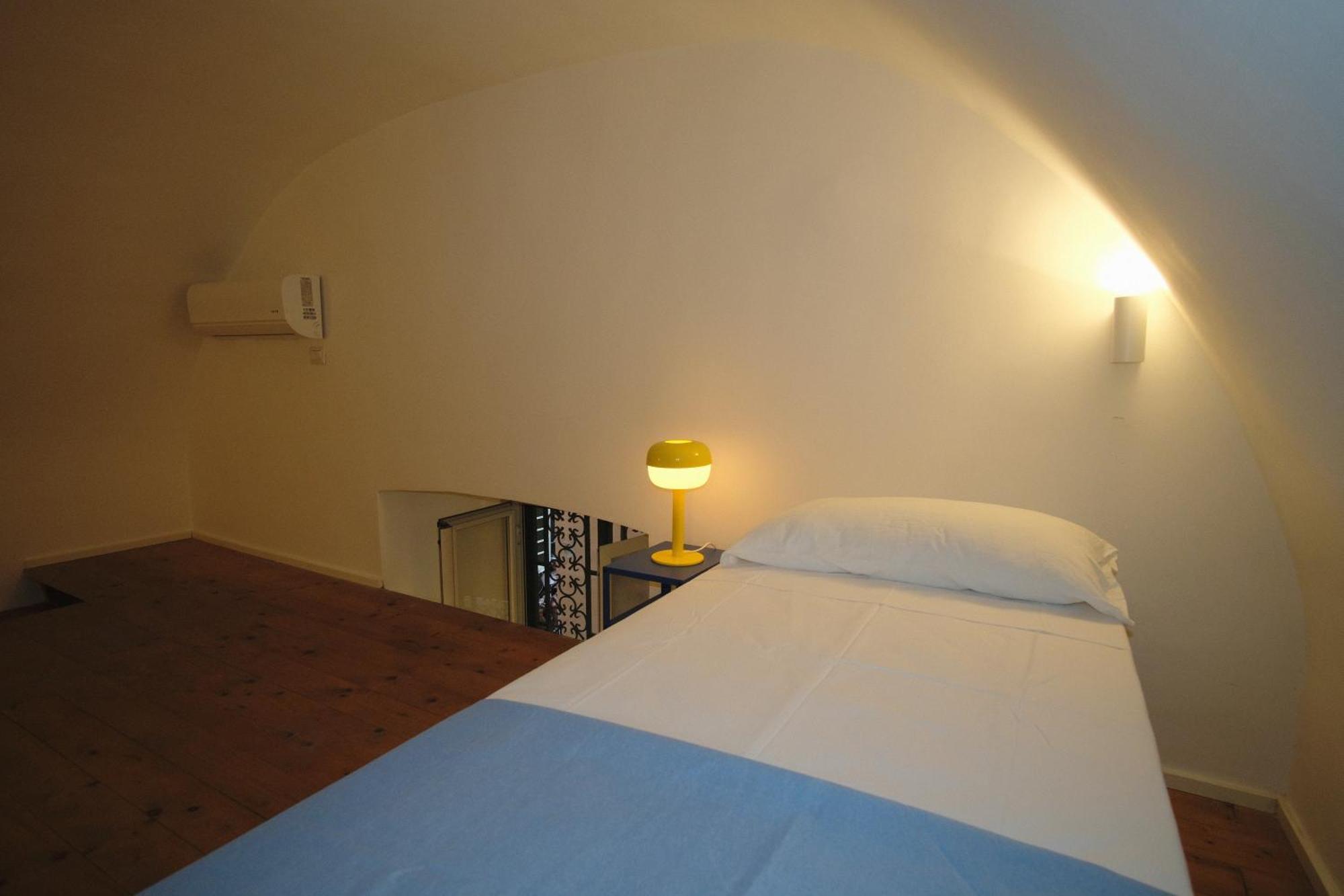 נאפולי Vico Rooms מראה חיצוני תמונה